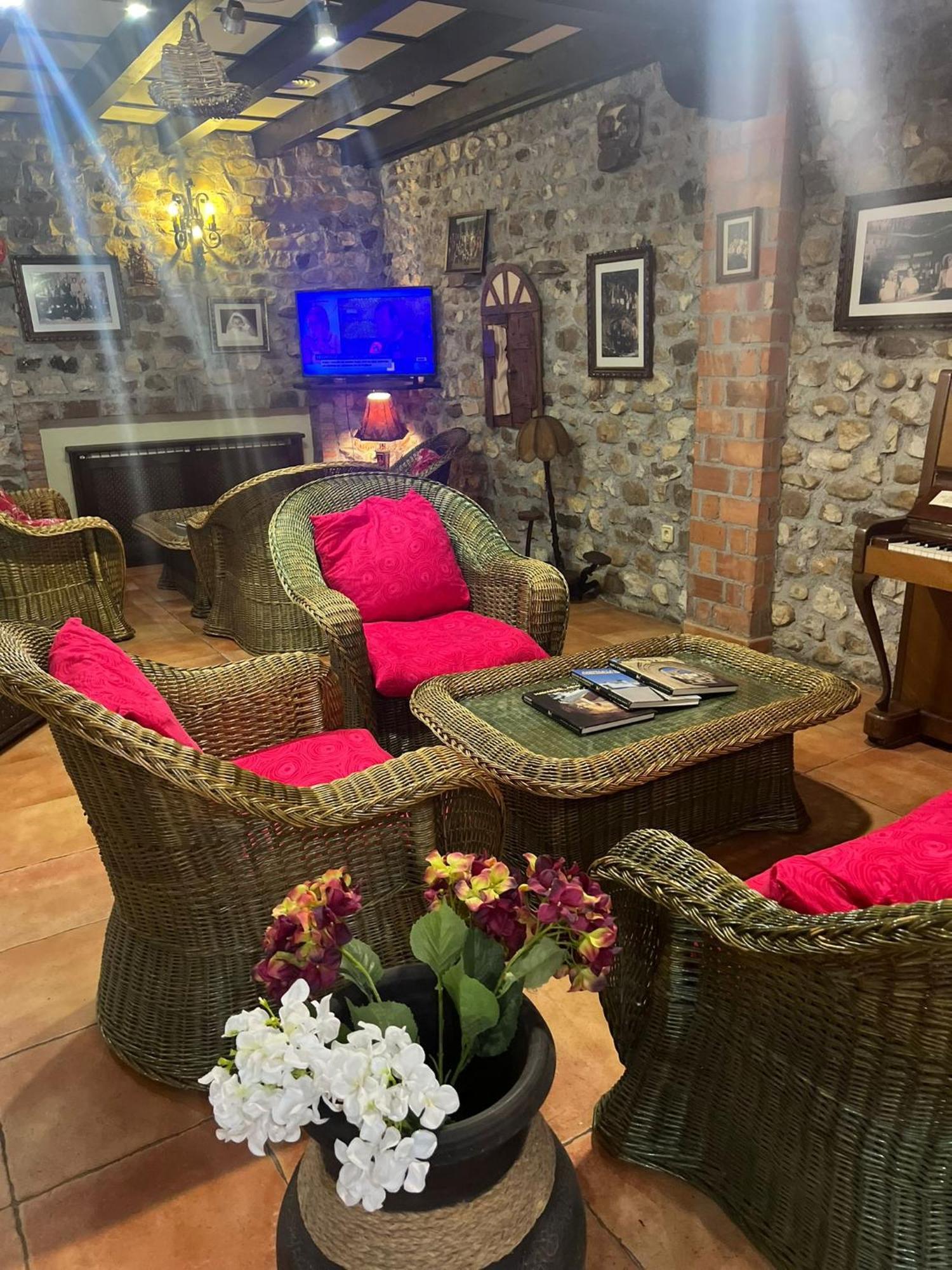 Hotel El Bricial Soto De Cangas Eksteriør bilde