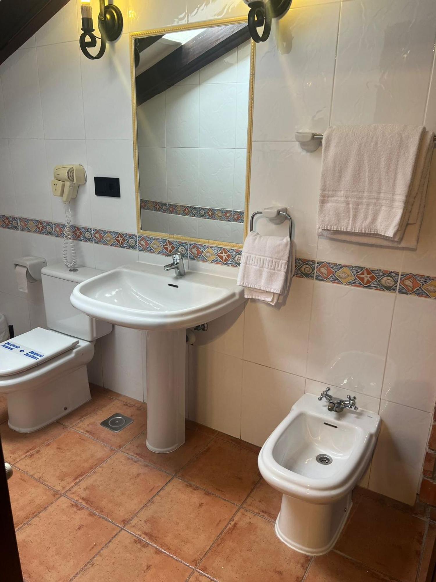 Hotel El Bricial Soto De Cangas Eksteriør bilde